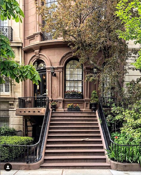 Update on My Search for a New Home Boston Brownstone, Back Bay Boston, Nyc Brownstone, Brownstone Homes, New York Brownstone, Nyc House, Moving To A New Home, Apartment Exterior, Brooklyn Brownstone