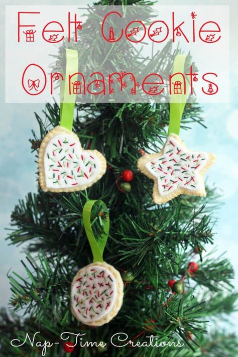 Felt Christmas Tree Ornaments, Cookie Ornaments, Gingerbread Ideas, Tree Costume, Weekend Ideas, Christmas Homemade, Felt Crafts Christmas, Crafty Christmas, Ornament Cookies