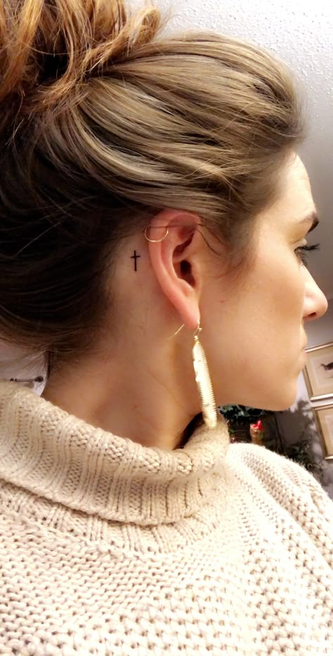 Small cross tattoo behind the ear Small Cross Tattoo, Mujeres Tattoo, Small Shoulder Tattoos, Shape Tattoo, Meaningful Tattoos For Women, Flower Tattoo Shoulder, Cat Tattoos, Small Tattoos Simple, Small Meaningful Tattoos