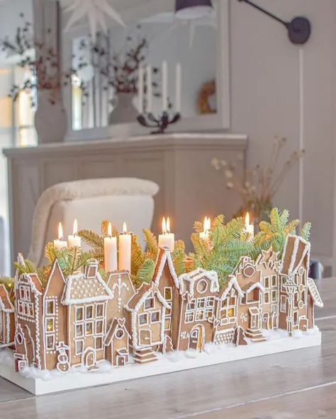 80+ Creative Gingerbread House Ideas For Inspiration This Christmas Creative Gingerbread House Ideas, Creative Gingerbread House, Christmas Gingerbread Houses, Ideas Decoracion Navidad, Gingerbread House Ideas, Gingerbread House Parties, Gingerbread Party, Gingerbread Crafts, Gingerbread Christmas Decor