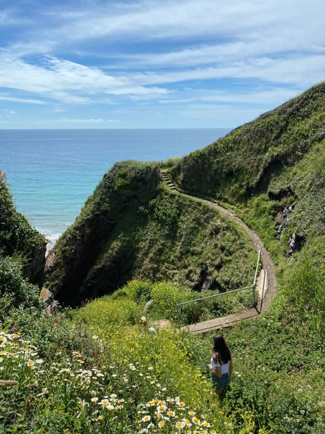 Beautiful spring walks available here in the UK, Cornwall. South West Coast Path Cornwall, South West England, Cornwall England Aesthetic, Cornwall Aesthetic, Uk Walks, Coastal Hotel, Cornwall Travel, St Austell Cornwall, Walk For Life