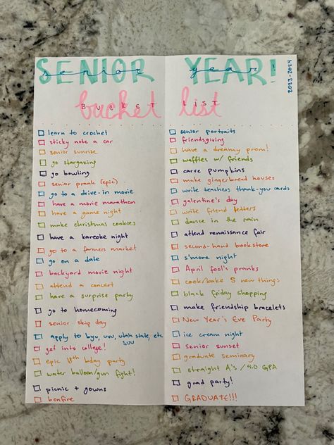 bucket list for senior year School Bucket List Ideas, Things To Do As A Senior In High School, Senior Checklist, Senior Year Bucket List 2024, Fun Senior Year Ideas, Senior To Do List, Summer Bucket List Senior Year, School Year Bucket List, Senior Year Memories