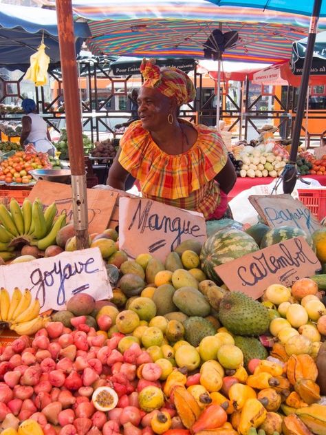 Pointe A Pitre, Fruit Market, Haitian Food Recipes, Caribbean Culture, Lesser Antilles, Reunion Island, Fresh Fruits, Island Girl, West Indies