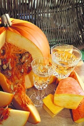 Pumpkin wine (makes one gallon) Pumpkin Wine Recipe, Wine Making Recipes, Pumpkin Wine, Wine Recipe, Autumn Food, Homemade Wine, Mead, Wine Making, Home Brewing