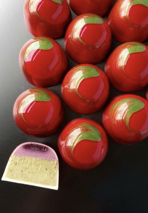 Cherry Pistachio Chocolate Bonbon Bonbons Chocolate, Bonbons Recipe, Chocolate Bonbons Recipe, Praline Candy, Cherry Pistachio, Bon Bons Recipe, Pistachio Chocolate, Making Sweets, Chocolate Candy Recipes