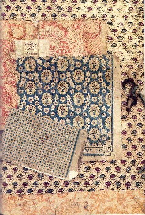 Antique Wallpaper, Document Printing, Wallpaper Vintage, Antique Fabrics, Print Inspiration, Antique Textiles, Vintage Textiles, Wallpapers Vintage, Textile Patterns