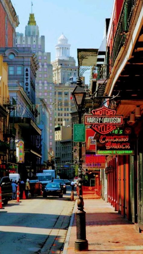 Bourbon Street New Orleans, New Orleans Architecture, New Orleans Vacation, New Orleans City, Louisiana Usa, New Orleans French Quarter, New Orleans Travel, Bourbon Street, New Orleans Louisiana