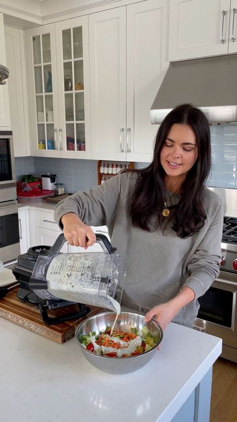 Healthy ranch dressing made with silken tofu! Tofu Ranch Dressing, Tofu Salad Dressing, Lettuce Salads, Healthy Ranch, Silken Tofu Recipes, Healthy Dressing Recipes, Katie Lee Biegel, Healthy Ranch Dressing, The Kitchen Food Network