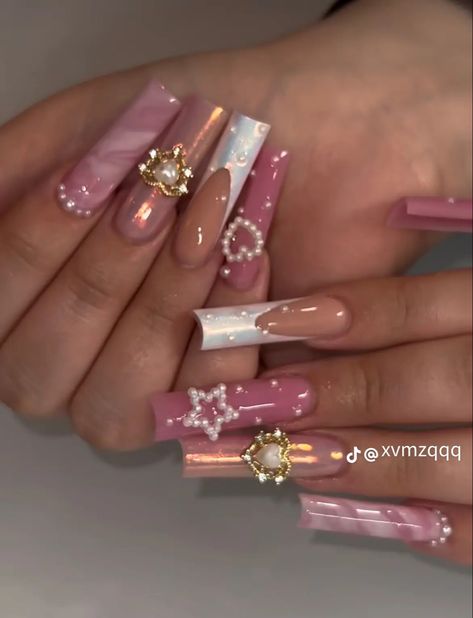 Libra Bday Nails Ideas, Nails With Charms Y2k, Y2k Inspired Nails, Pink Y2k Nails, Nails Long Square, Bday Nails, Quinceanera Nails, Nail Pics, February Nails