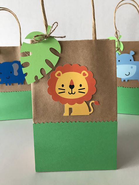 Healthy Recipes For Two, Recipes For Two People, Jungle Theme Birthday Party, Animal Theme Birthday, Jungle Theme Birthday, Jungle Birthday Party, Baby Boy 1st Birthday Party, Zoo Birthday, Safari Theme Party