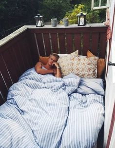 Cute Date Ideas, Relationship Goals, Tiny House, Balcony, Rum, Gazebo, Pergola, Bali, Duvet