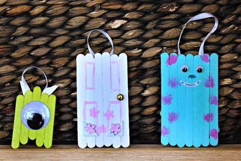 You Need to Make These Fun Monster's Inc Popsicle Stick Ornaments Monsters Inc Crafts, Stick Crafts For Kids, Stick Ornaments, Popsicle Stick Ornaments, Popsicle Stick Crafts For Kids, Disney Diy Crafts, Popsicle Crafts, Crafts For Teens To Make, Stick Crafts