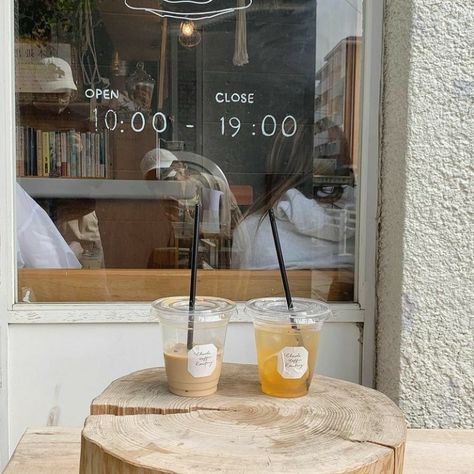 Coffee Shop Korean Aesthetic, Korean Cafe Name Ideas, Korean Things Aesthetic, Cafe Names Ideas, Korean Core, Coffee Minimalist, Korean Aesthetics, Korean Shop, Beverage Design