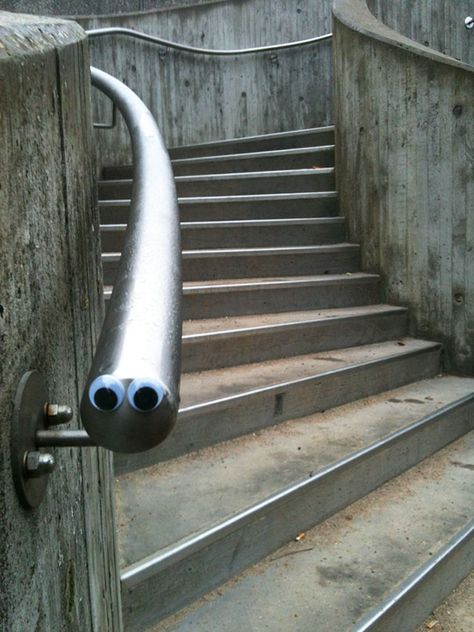 Cuddly Railing Serpent Panneau Stop, Art Intervention, Googly Eyes, Street Art Graffiti, Land Art, Street Artists, Led Zeppelin, Spray Painting, Banksy