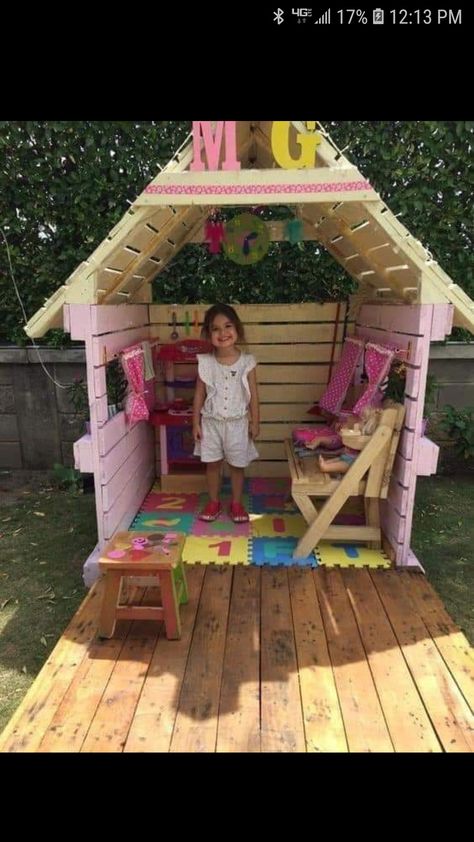 Pallet Playhouse, Kids Backyard Playground, Backyard Kids Play Area, Outdoor Play Areas, Play Tents, Kids Outdoor Play, Kids Play Tent, Garden Decor Ideas, Playground Design