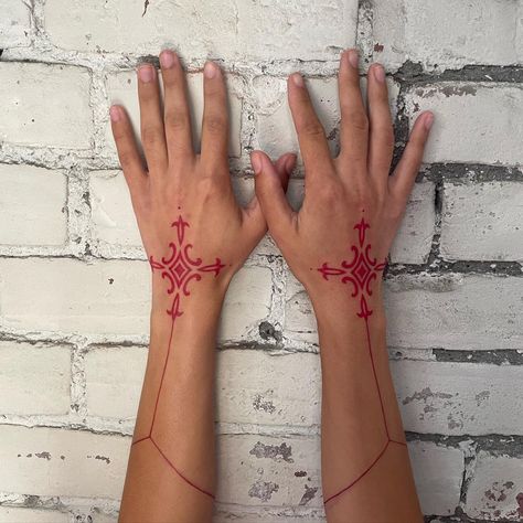 Monica Rastogi | More symmetrical body concepts/ large scale projects complimenting the body for 2023 please🙏🏽 #philly #phillytattoo #phillytattooartist… | Instagram Symmetrical Tattoo, New York Tattoo, Nyc Tattoo, Indian Tattoo, Indian Artist, Brown Art, All Tattoos, Wrist Tattoos, Back Tattoo