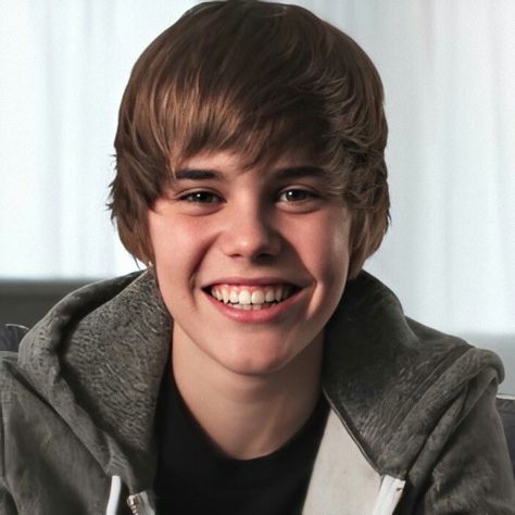 Justin Bieber Music Videos, Justin Bieber 2009, Justin Bieber Photoshoot, Justin Bieber Funny, Justin Bieber Smile, Justin Bieber Posters, Justin Bieber Images, Prince Of Pop, Justin Bieber Pictures