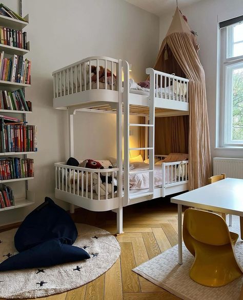 Oliver Furniture | 🤍 Happy Sunday 🤍 The Wood Original bunk bed is a beautiful modern bed with a soft, warm look from the 50’ties. It brings back precious… | Instagram Oliver Furniture Bunk Bed, Toddler Room Bunk Beds, Upholstered Bunk Bed, Kids Bunk Bed Rooms, Toddler Bunk Bed, Danish Decor, Bunk Bed Room, Toddler Bunk Beds, Black Canyon