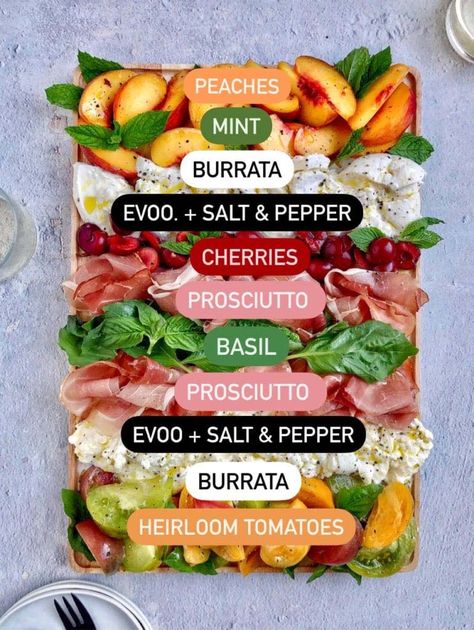 Burrata Board, Charcuterie Inspiration, Charcuterie Recipes, Cheese Appetizers, Heirloom Tomatoes, Party Food Appetizers, Food Platters, Appetizer Snacks, Peaches