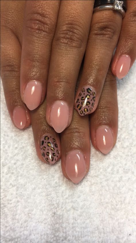 Leopard Nails Fall, Neutral Cheetah Nails, Cheetah Fall Nails, Short Nail Cheetah Designs, Nails With Cheetah Accent, Cheetah Nails By Skin Tone Range, Lightning Nails, Black And Tan Cheetah Nails, Cheetah Print Nails