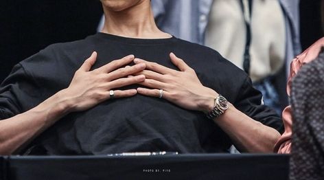 Neo Culture Technology, Give Me Your Love, Slow Hands, Seventeen Minghao, Ten Chittaphon, Muscle Abs, Hand Pictures, Pretty Star, Seventeen Wonwoo