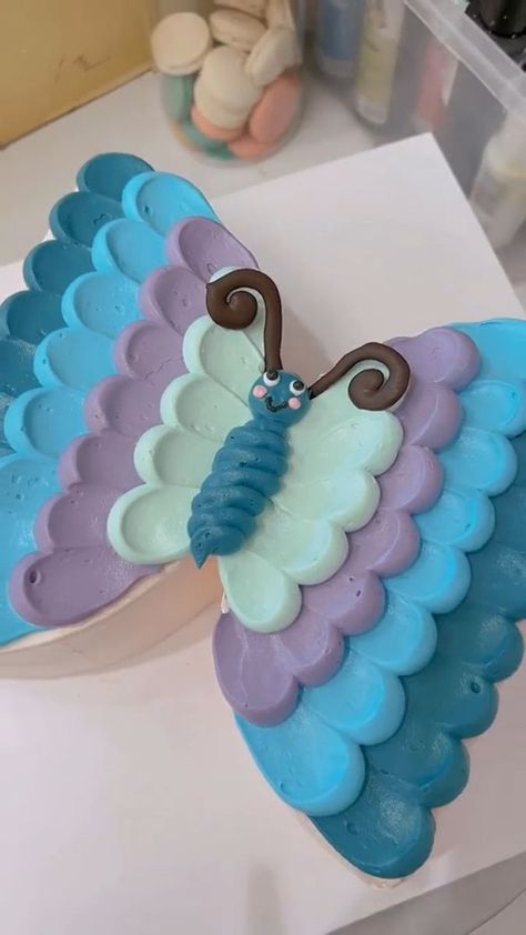 Butterfly Cake 3rd Birthday, Easy Girls Birthday Cakes Homemade, Round Butterfly Cake, Cakes For 4 Year Girl, Birthday Cake Ideas For 8 Year Girl, Diy Girls Birthday Cake, Simple Girls Birthday Cake, Diy Birthday Cake For Girls Easy, Birthday Cake Toddler Girl