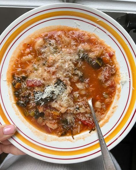 Xanthe Gladstone on Instagram: "A giant batch of very slowly cooked minestrone to end the year, one of my favourite things to cook and cook as slowly as possible. Packed full of flavour and so warming. Happy New Year 🤍" Xanthe Gladstone, Squash Tart, Things To Cook, Winter Lunch, Always Hungry, Year One, My Favourite Things, Cannellini Beans, Very Cold