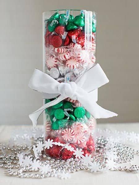 Christmas Candy Centerpiece - The Best Christmas Table Setting Decorations | Holiday Home Decor Candy Centerpiece, Dollar Store Christmas Decor, Diy Christmas Table, Homemade Christmas Decorations, Dollar Store Christmas, Christmas Centerpieces Diy, Dollar Tree Christmas, Christmas Decorations Diy Outdoor, Candy Christmas Decorations