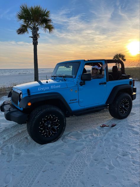 Cute Jeeps, Dream Car Jeep, Jeep Driving, Bronco Jeep, Blue Jeep Wrangler, Beach Jeep, Green Jeep, Jeep Photos, White Jeep