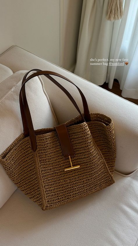 kelseymerritt Bag Pattern Free, Bag Obsession, Suede Tote, Buy Bags, Wicker Bags, Handbag Pattern, Rattan Bag, Jewelry Accessories Ideas, Raffia Bag