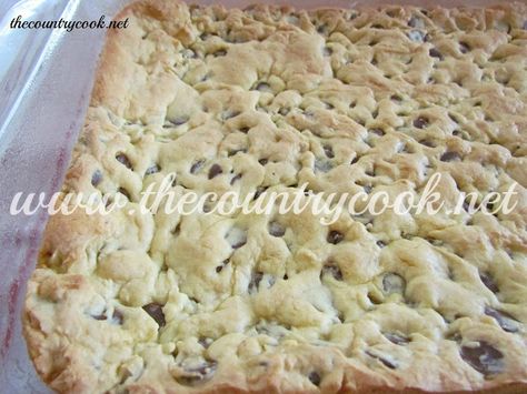 The Country Cook: Lazy Cookie Bars Lazy Cookie Bars, Lazy Chocolate Chip Cookie Bars, Recipes Using Cake Mix, Lazy Man, Deserts Easy, Chocolate Chip Bars, Boxed Cake, Country Cook, The Country Cook