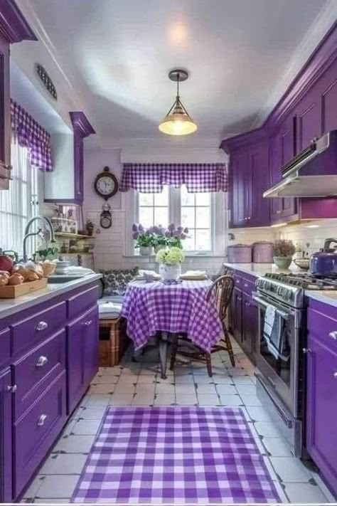 Purple Kitchens, Purple Kitchen Designs, Lilac Walls, Magical Spaces, Funky Kitchen, Purple Kitchen, Color Pairs, Pale Lilac, Purple Rooms