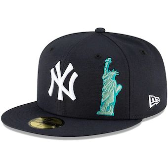 Official New York Yankees Baseball Hats, Yankees Caps, Yankees Hat, Beanies | MLBshop.com Topi Vintage, New Era Yankees, Yankee Hat, Yankees Baseball Cap, New Era Beanie, Yankee Fitted, Custom Fitted Hats, Swag Hats, New York Yankee Hat