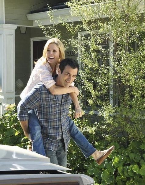 Modern Family Season 2, Modern Family Cast, Ty Burrell, Julie Bowen, Modern Family