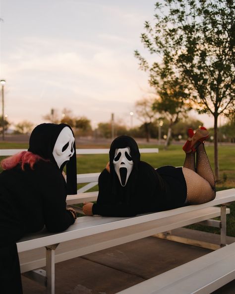 what’s your favorite scary movie? 🔪🖤 🏷️: spooky photoshoot, ghost face bff photoshoot, halloween photoshoot, halloween bff photoshoot #arizonaphotographer #halloweenphotoshoot #bestiephotoshoot #halloweenphotoshoot #ghostface #bestiehalloweenphotoshoot #arizonaportraitphotographer #azphotographer Bff Ghost Photoshoot, Ghostface Photoshoot, Halloween Bff, Spooky Photoshoot, Ghost Photoshoot, Bff Photoshoot, Arizona Photographer, Scary Movie, Halloween Photoshoot