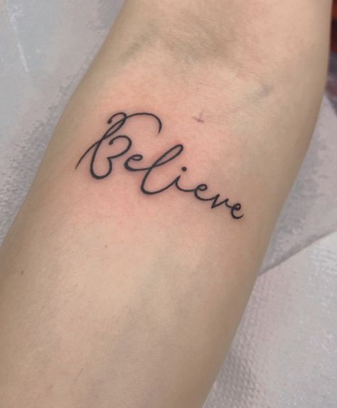 Belive Yourself Tattoos, Half Sleeve Tattoos Drawings, Basic Mehndi, Small Pretty Tattoos, Hand Tattoos For Women, Basic Mehndi Designs, Half Sleeve Tattoo, Simplistic Tattoos, Pretty Tattoos