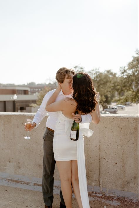 Engagement session on the rooftop with champagne Elopement Photography Champagne, Engagement Photoshoot Champagne, Champagne Couple Photoshoot, Engagement Photos Rooftop, Champagne Pop Engagement Photos, Champagne Engagement Photos, Engagement Photos With Champagne, Champagne Engagement Pictures, Champagne Photoshoot