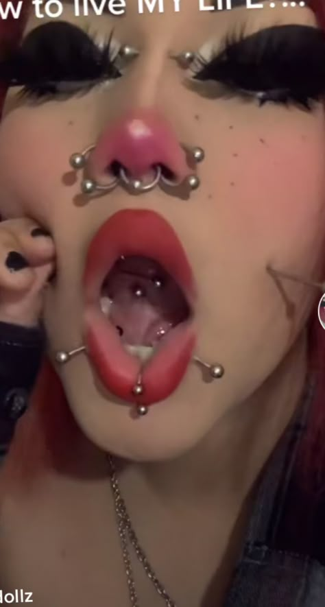 Mandible Piercing, Alien Beauty, Everyday Makeup Ideas, Alt Baddie, Split Tongue, Piercing Face, 2020 Core, Rockstar Girl, Lip Piercing Jewelry