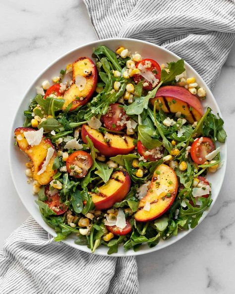 Grilled Peach Salad with Corn and Quinoa - Last Ingredient Corn And Quinoa, Salad With Corn, White Balsamic Vinaigrette, Mediterranean Recipes Healthy, Grilled Peach Salad, Lobster Dinner, White Balsamic, Csa Recipes, Peach Salad