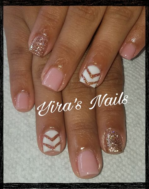 Simple Gel Nails For Short Nails, Classy Dipped Nails, Cute Dipped Nails Ideas, Short Dip Powder Nails Fall 2022, Cute Short Nail Designs Fall, Fall Pedicure Colors Toenails 2022, Short Squoval Nails Summer, Short Toe Nails Pedicures, Pedicure Ideas Fall Toenails