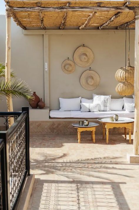 Danish Decor, Modern Moroccan Style, Marrakech Style, Moroccan Garden, Outfit Homme, Riad Marrakech, Terrace Floor, Cafe Interiors, Marrakesh Morocco