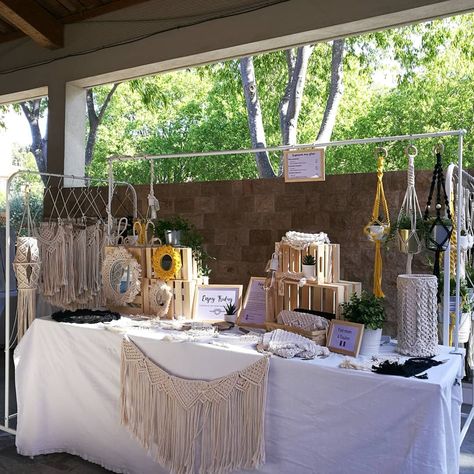 Crafts Show Display Ideas, Macrame Stand, Craft Market Stall Ideas, Vendor Table, Stand Feria, Craft Market Display, Fair Display, Pop Up Market, Craft Fair Displays