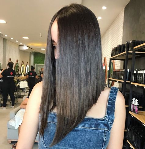 Triangle Haircut, One Length Haircuts, One Length Hair, Long Bobs, Haircuts For Medium Length Hair, Trendy Products, Long Bob Haircuts, Blonde Hair Looks, Haircuts For Medium Hair