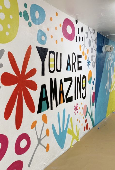 Classroom Walls Paint, Kids Church Decor, Seni Mural, School Wall Art, School Murals, Murals For Kids, School Painting, Wall Drawing, Mural Design