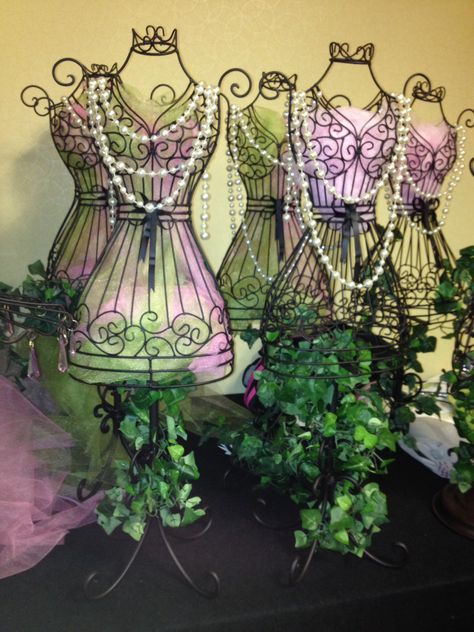 Table decors #followprettypearlsinc Aka Sorority Centerpieces, Aka Party Decorations, Aka Sorority Party Decorations, Aka Decorations, Aka Table Decorations, Aka Centerpieces, Aka Balloon Decor, Aka Sorority Mirror, Alpha Kappa Alpha Desk Accessories