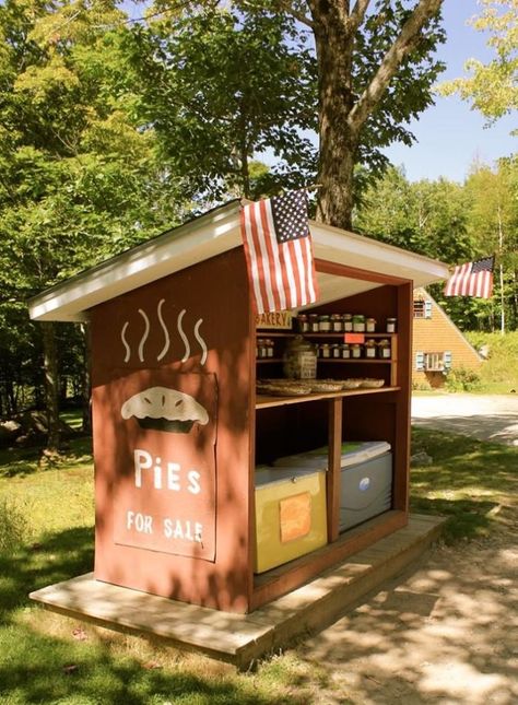 Farm Market Ideas, Farmers Market Stand, Farmers Market Display, Tiny Farm, Honor System, Vegetable Stand, Market Stands, Homestead Farm, Farm Business