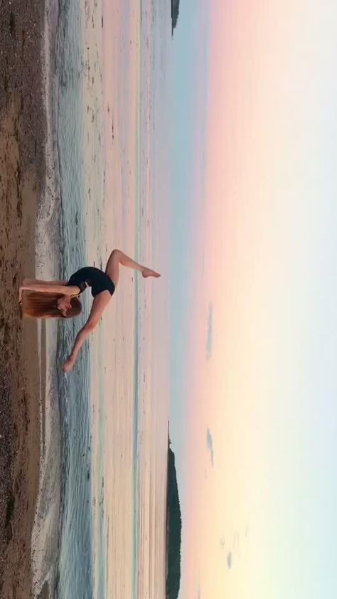 Anna McNulty on Tik Tok - including musical.ly: Global Video Community Anna Mcnulty Photos, Danse Aesthetic, Anna Mcnulty Flexibility Photos, Flexibility Poses, Jordan Matter, Anna Mcnulty, Musical Ly, Flexibility Dance, Gymnastics Poses