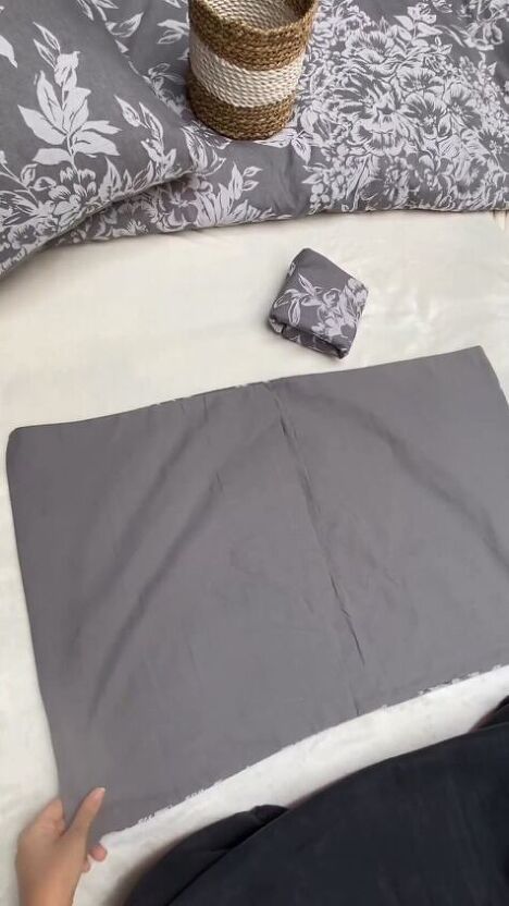 How to Fold a Pillowcase into an Envelope - Storage Hack | Hometalk Pillow Case Hack, Envelope Storage, Folding Hacks, Pillow Cases Tutorials, Organizing Clothes, Folding Towels, Linen Closet Organization, Wash Clothes, Diy Laundry