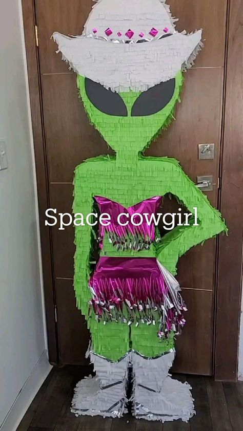 Cowboy Vs Aliens Party, Alien Birthday Party, Cowgirl Party Decorations, Cowboy Themed Birthday Party, Space Party Decorations, Cowboy Theme Party, Alien Party, Western Birthday Party, 25th Birthday Parties