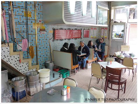 Cha Chaan Teng, Hong Kong Cafe, Diner Booth, Chinese Interior, Wallpaper Interior, Restaurant Interior Design, Coffee Design, House Architecture Design, Interior Art